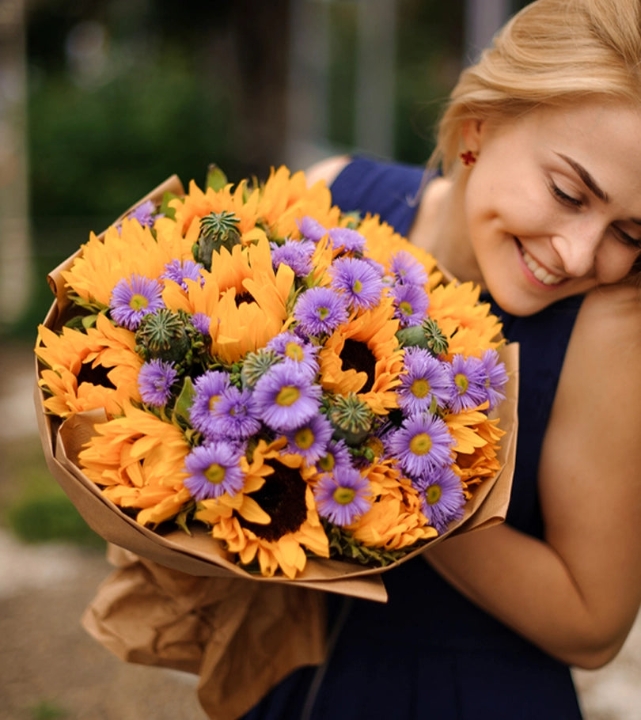 Flower Bouquet Ideas For September Birthdays